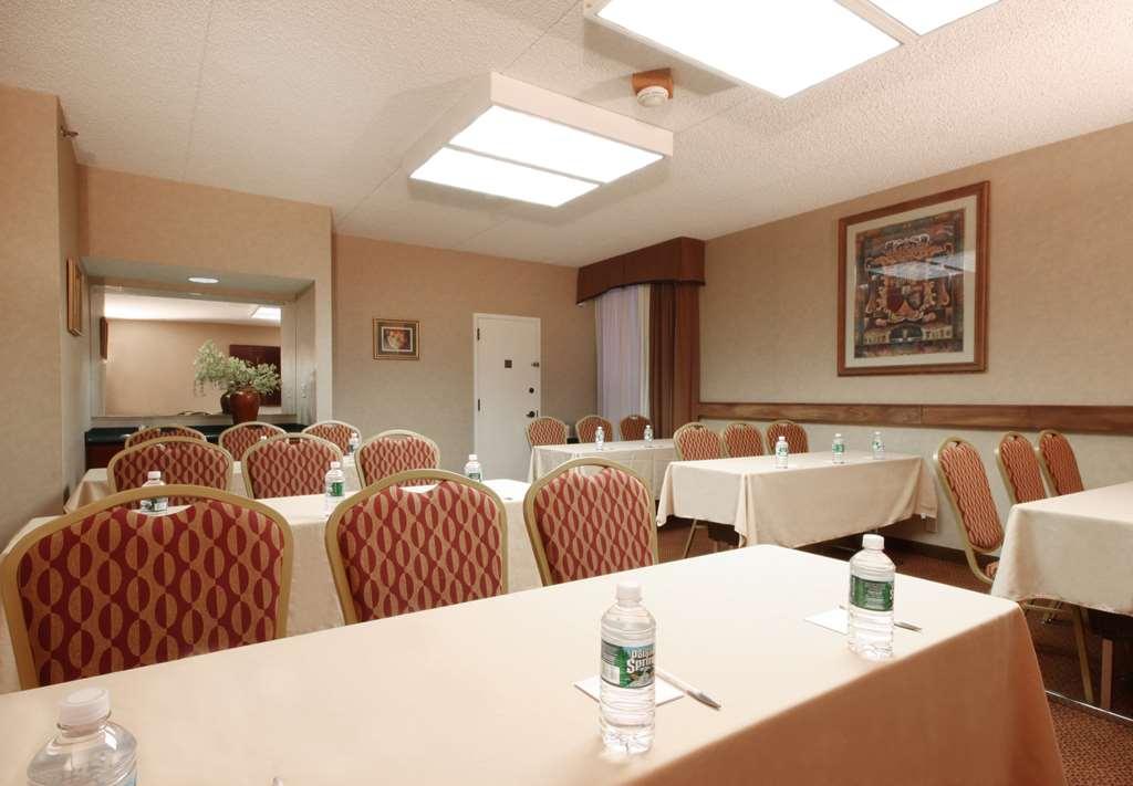 Best Western Plus Meadowlands 세카우커스 시설 사진